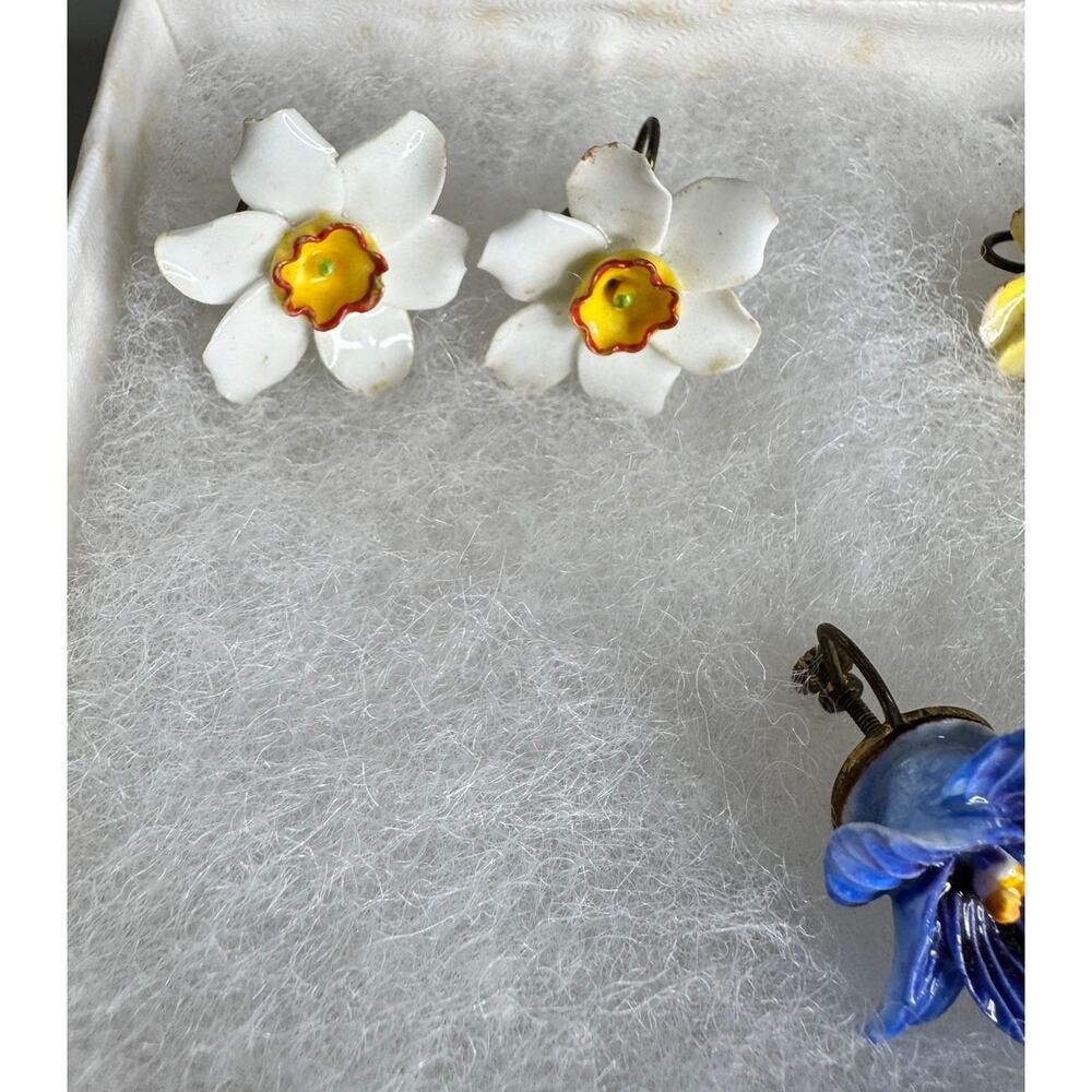 Vintage Denton England Floral Screw Back Clip On Earrings Set of 3 - Picture 3 of 8